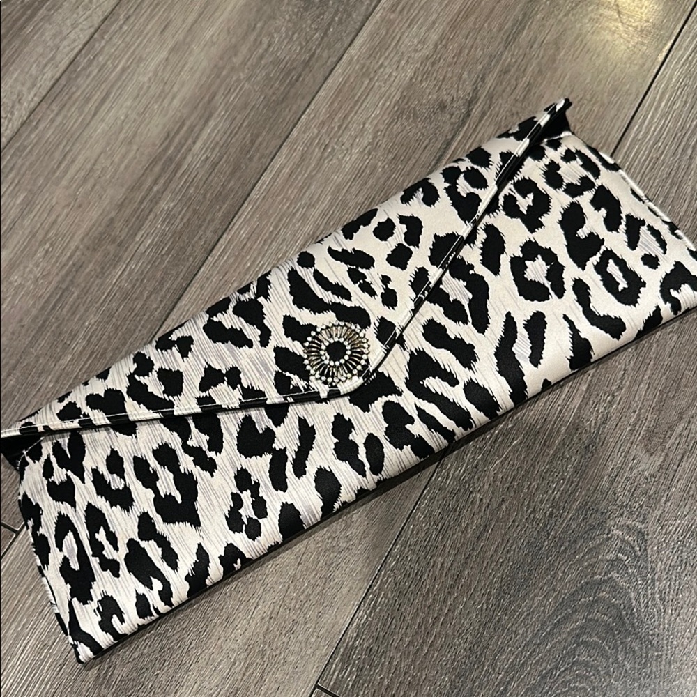 Wilbur & Gussie satin Leopard Print Clutch
